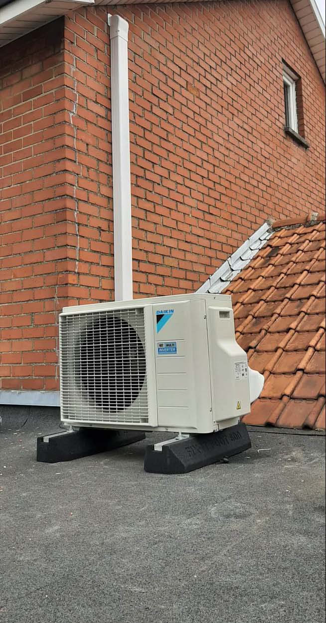 Airco met buitenunit laten plaatsen